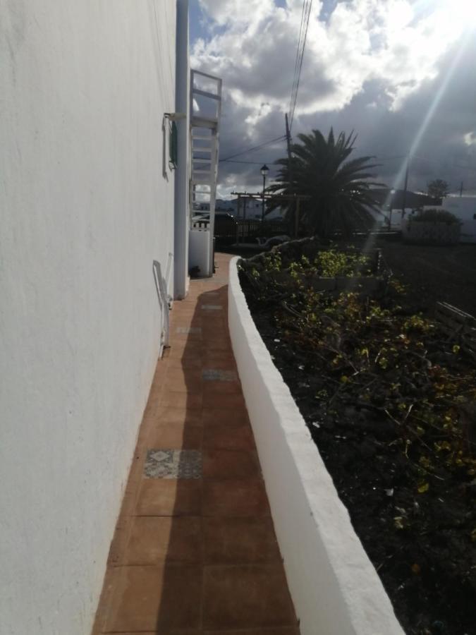 Casa Antonia Reyes, A La Sombra De Famara Apartment Munique Exterior photo